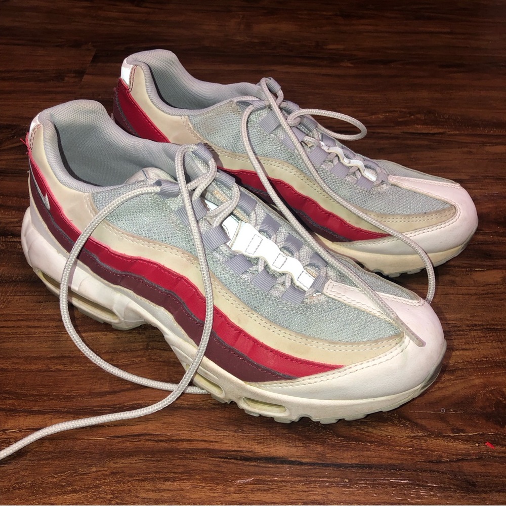 Nike Air Max Sneakers size 9 women/7 men